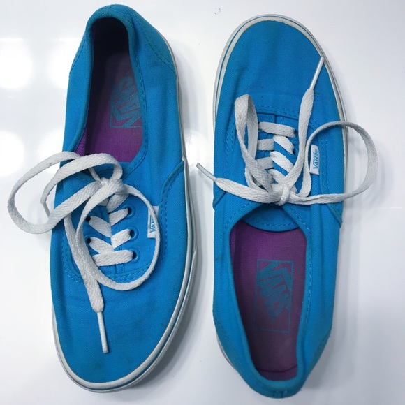 Vans Classic Skate Shoe - Picture 2 of 5